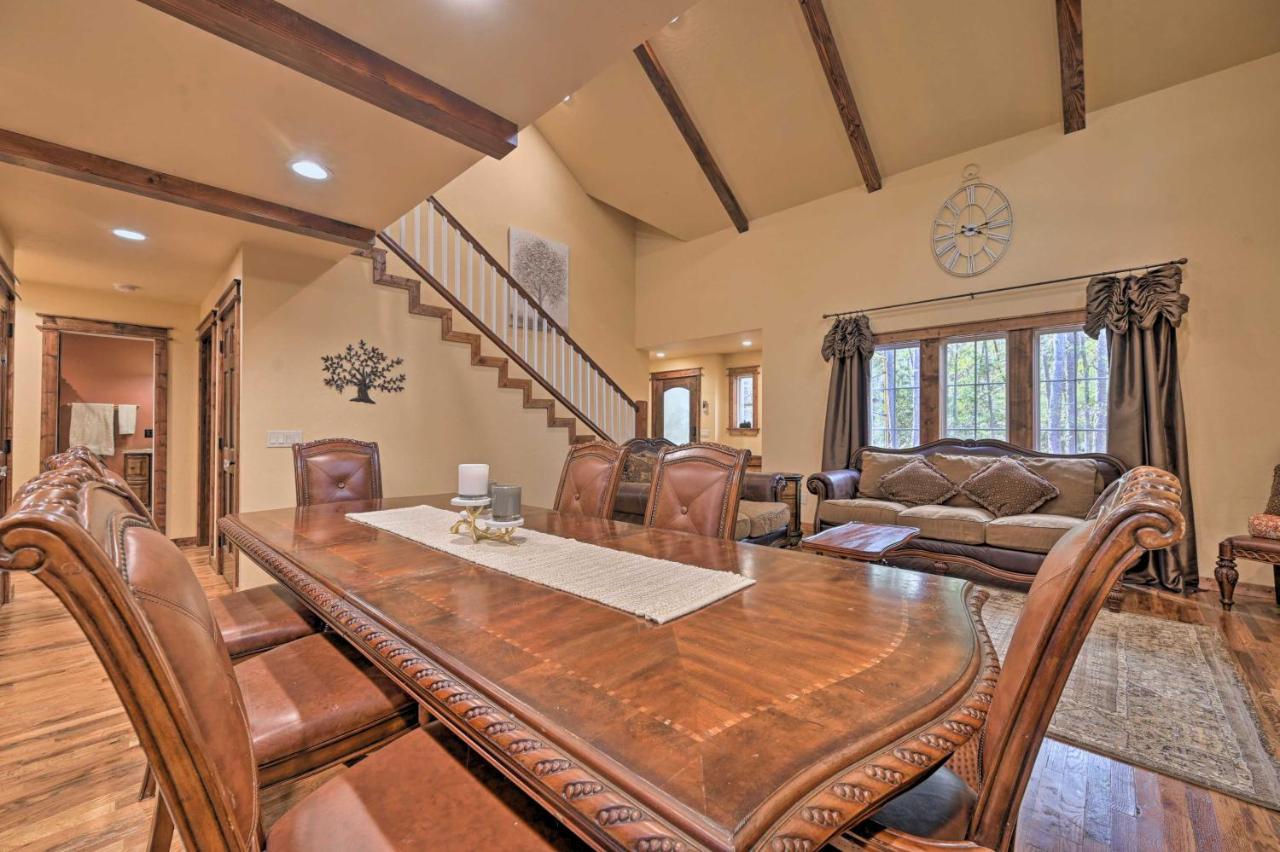 Tudor-Style Broken Bow Cottage With Hot Tub And Decks! Stephens Gap Экстерьер фото
