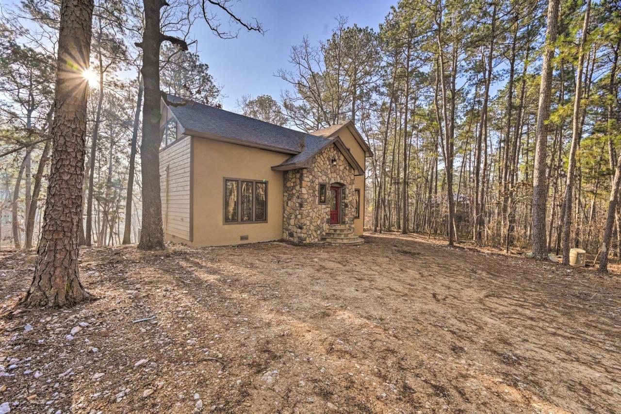 Tudor-Style Broken Bow Cottage With Hot Tub And Decks! Stephens Gap Экстерьер фото
