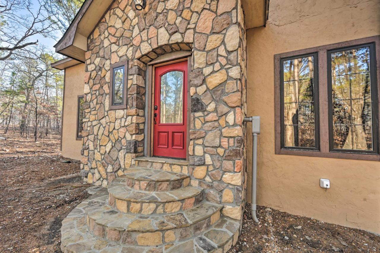 Tudor-Style Broken Bow Cottage With Hot Tub And Decks! Stephens Gap Экстерьер фото